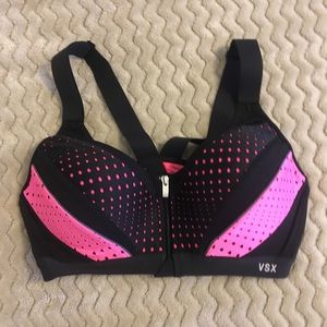 Victoria Secret Knockout Front Close Sports Bra